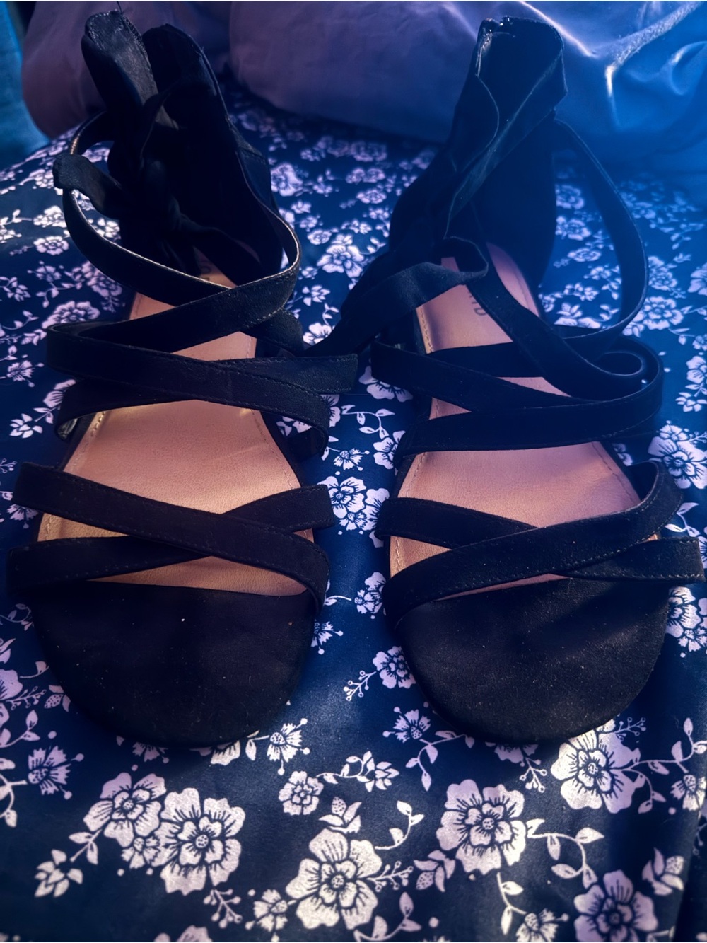 torrid Black Strappy Ankle Tie Gladiator Sandals SZ 9 Wide (used) - Picture 3 of 7